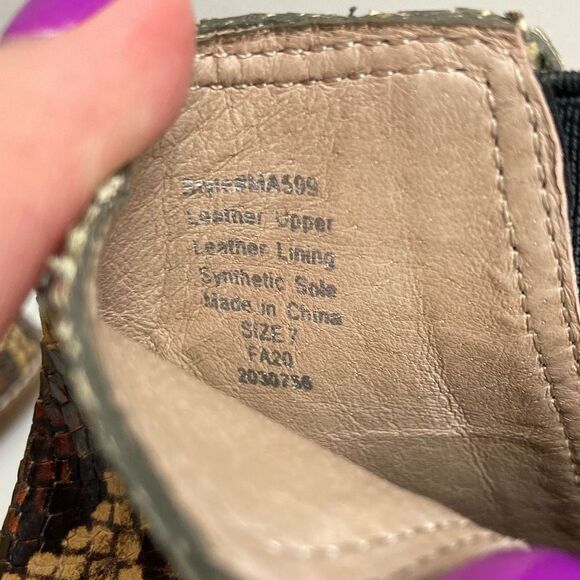 Madewell Carina Leather Chelsea Boots Snake Animal Reptile Print Mob Wife sz 7 - Picture 7 of 7